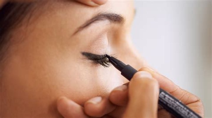 13 Best Liquid Eyeliners 2022 for Sharp, Precise Wings