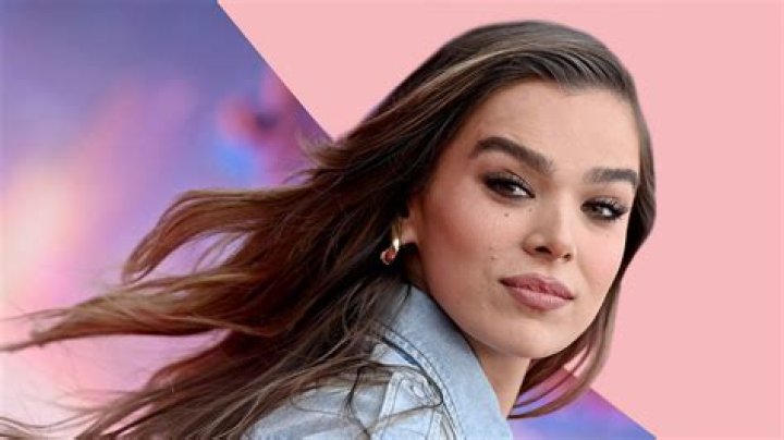 2012 Called, and It Wants Its Ombré Hair Back. Hailee Steinfeld Declines. — See Photos