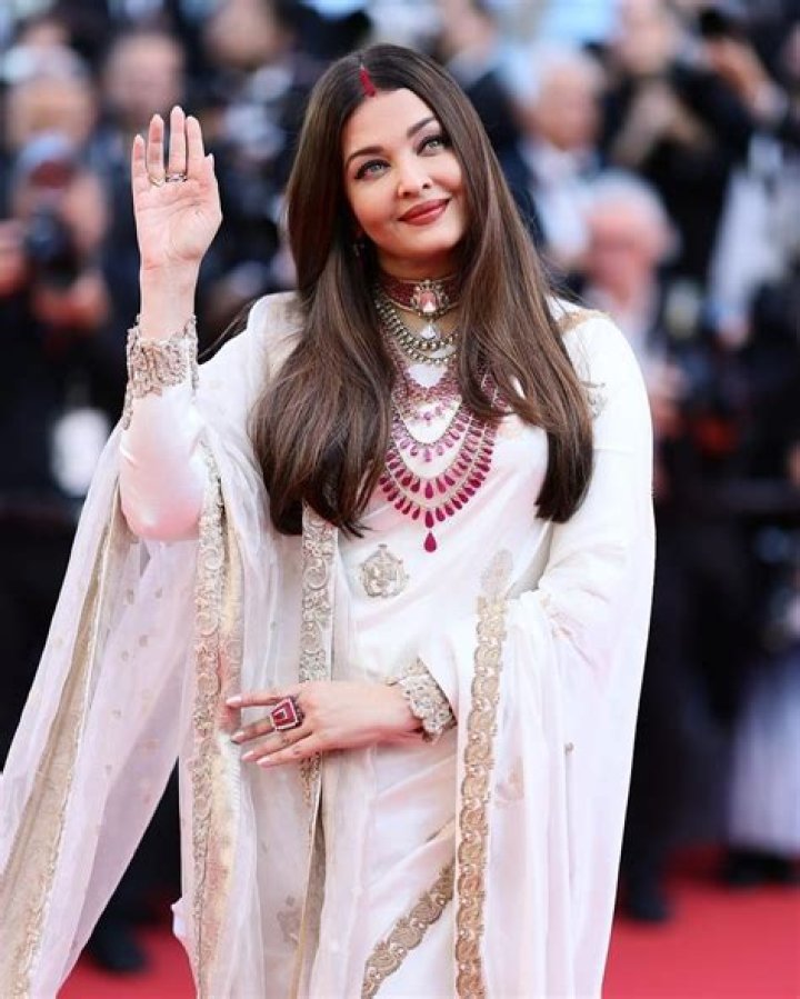 Aishwarya Rai's hottest photoshoots of 2013 (see pics) – India TV