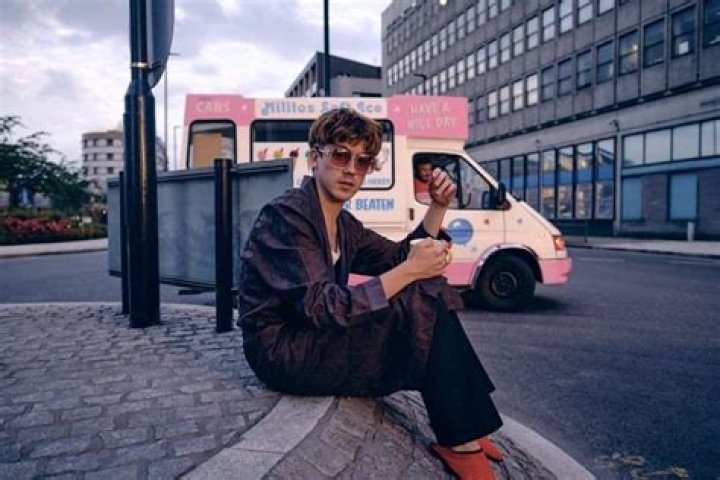 Declan Mckenna Releases New Single "Sympathy"