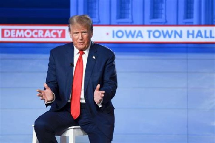 DeSantis, Haley spar ahead of Iowa caucuses as Trump holds townhall