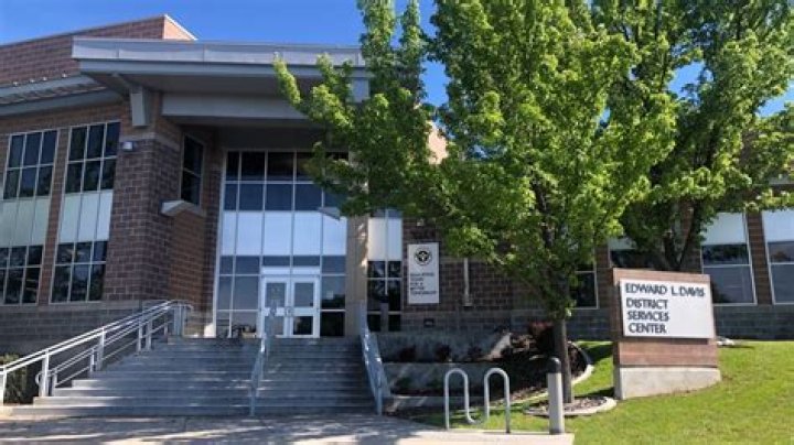 Former Fairmont Junior High principal indicted for felony injury to a child