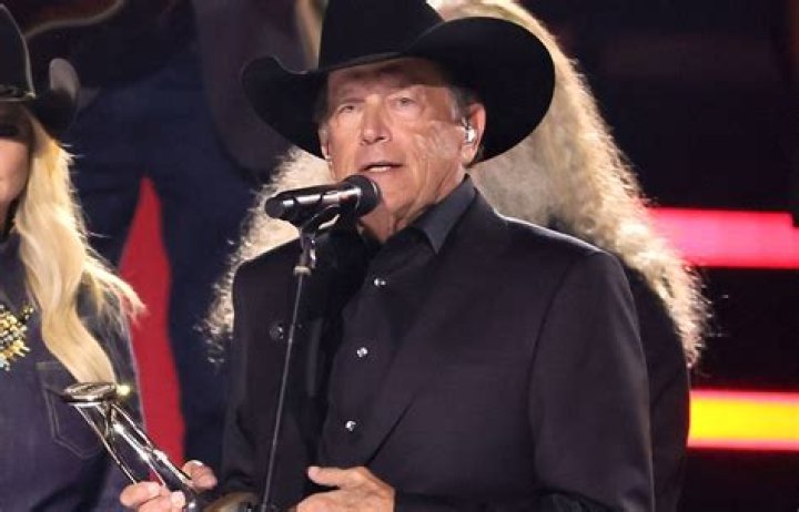 George Strait’s son is all grow up, and he’s a team roper and country singer
