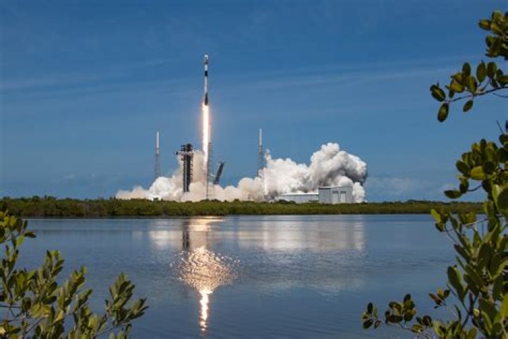 Lunar lander 'Odysseus' launches from Cape Canaveral