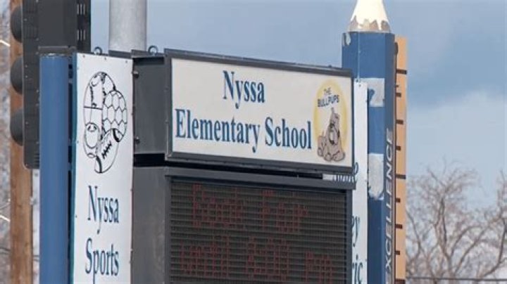 Nyssa fifth grade students asked to say their pronouns at school field trip