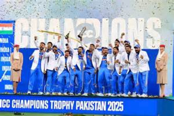 Pakistan trail by 42 runs – India TV