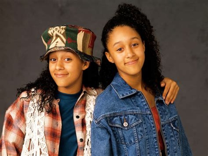 Sister Sister Reboot: The best in 90s fashion from our fave TV twins