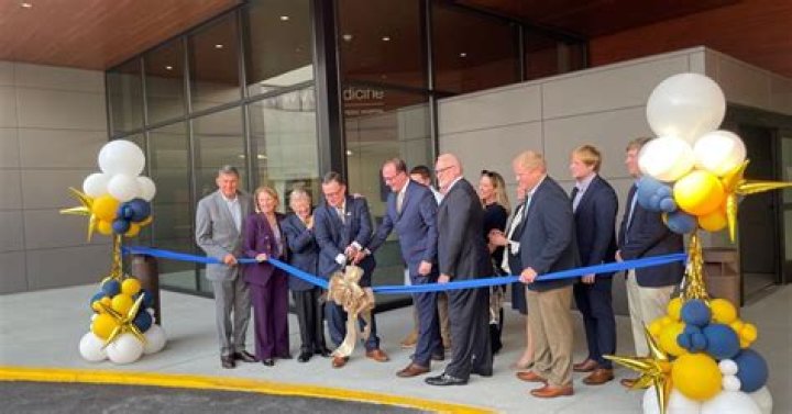 St. Luke's Cuts Ribbon for New Orthopedic Center