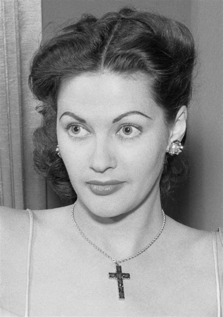 Yvonne De Carlo gave up acting after a tragic incident